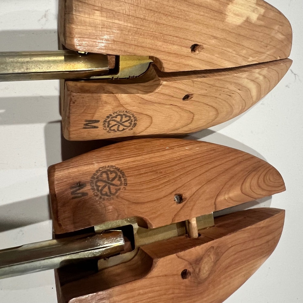 Jarman Rochester Shoe Tree Co Cedar Wood Shoe Trees Mens M Shoe keeper